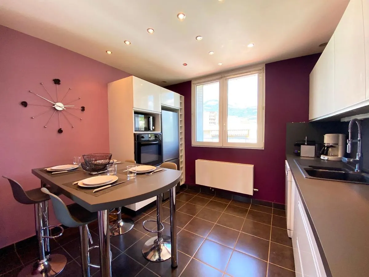Appartement cosy - vue sur les montagnes Chambéry 0*,